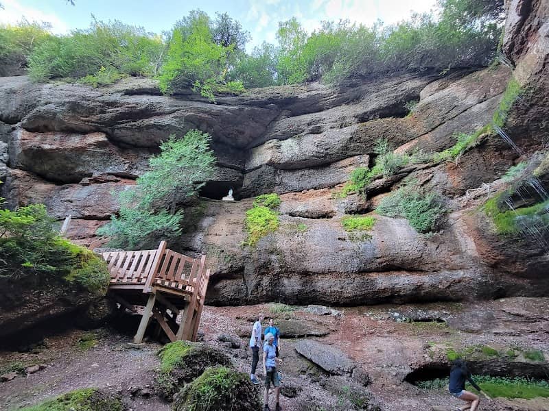 La Grotte - Image 2