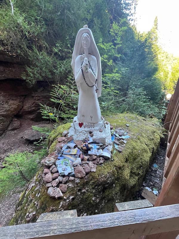 La Grotte - Image 3