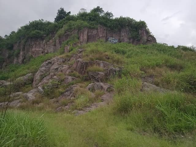 Gunung Batu - Image 1