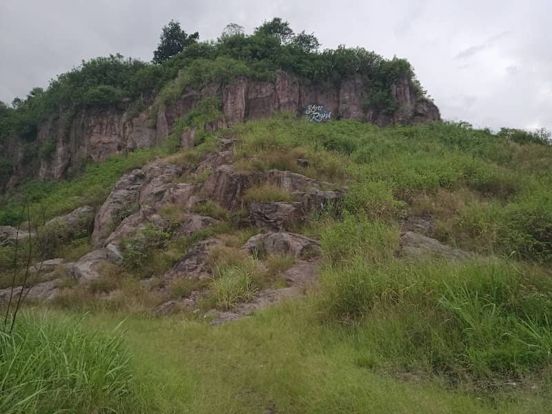 Gunung Batu - Image 1