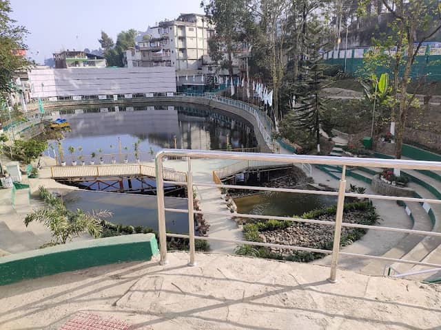 Sokhriezie Park - Image 1