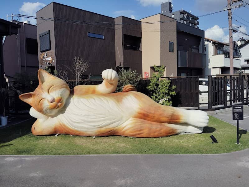 巨大招き猫 - Image 1