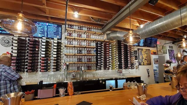 Geneva Lake Distilling + Winery - Image 3