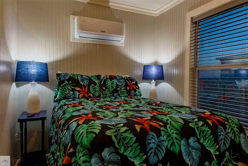 Blue Dolphin Inn & Cottages - Image 1
