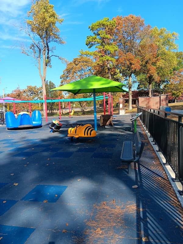 Mountain Grove City Park - Image 1