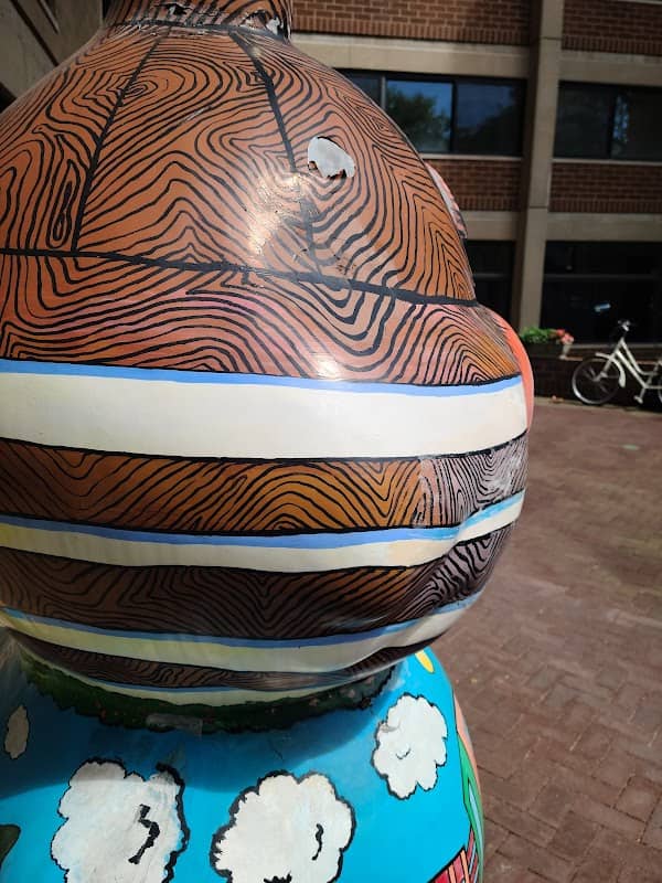 Building Phil Statue - Image 1