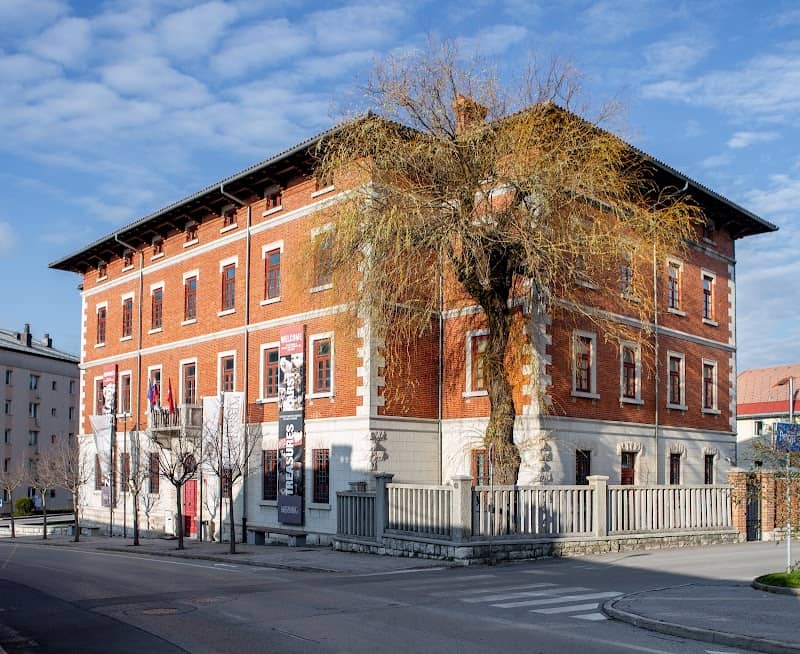 Notranjski muzej Postojna - Image 1
