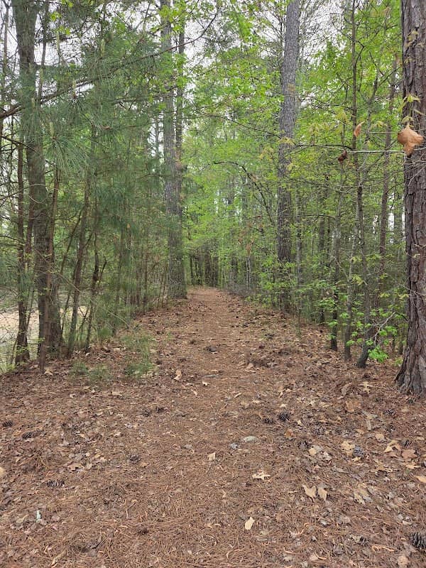 Salem Village Lake Trail - Image 2