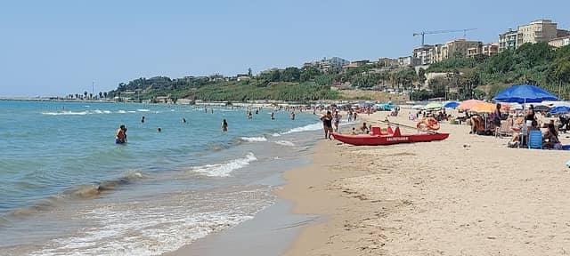 Spiaggia libera del comune di Gela - Image 1