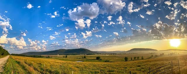 San Bois Mountain Landscape View Point - Image 1