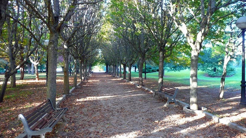 Castillo Park - Image 1