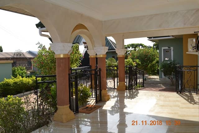 Best Lodge Hotel - Image 1