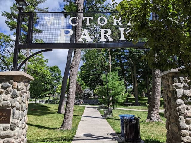 Victoria Park - Image 1
