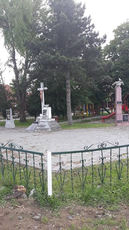 Hősök Emlèkműve Lázári. - Image 1