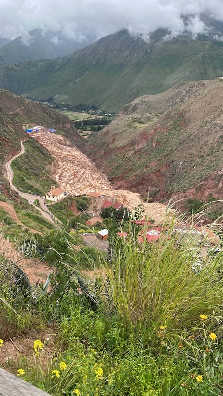 Camino peatonal a Maras - Image 1