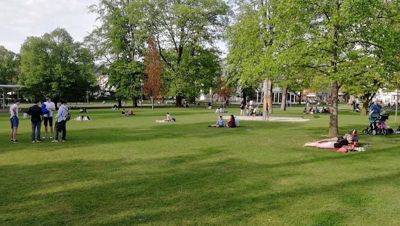 Park Komenského - Image 2