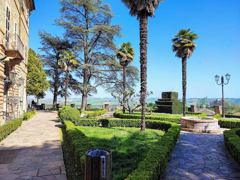 Parco del castello - Image 1