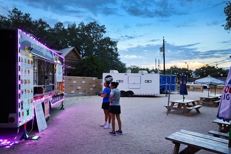 Old Helotes Family Food Park - Image 2