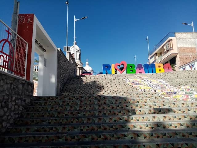 Escalinatas de la Loma de Quito - Image 1