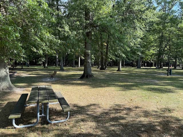 Belle Park - Image 1