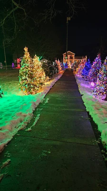 Town Square Park - Image 1