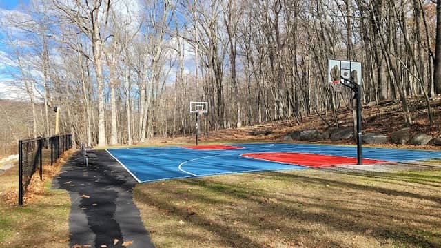 Burgess Meredith Park - Image 1
