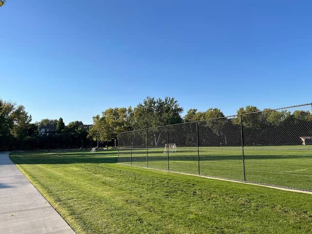 Lions Park - Image 2