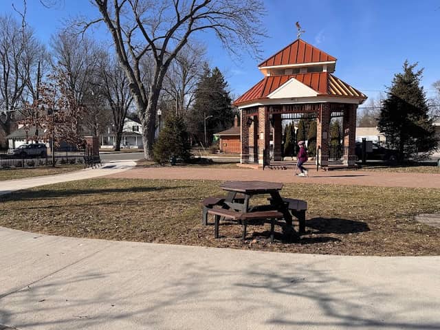 Romeo Village Park - Image 1