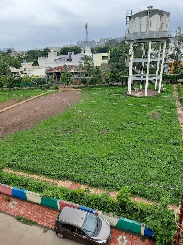 Water Tank And Garden - Image 1