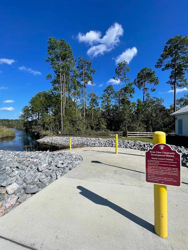 Kayak Launch in River Glen - Image 2