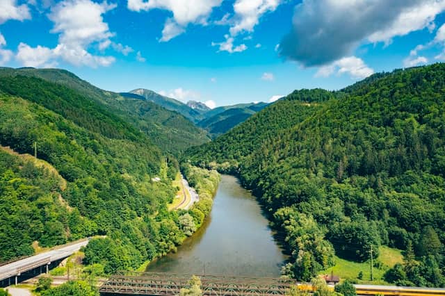 Sútok Oravy a Váhu - Image 1