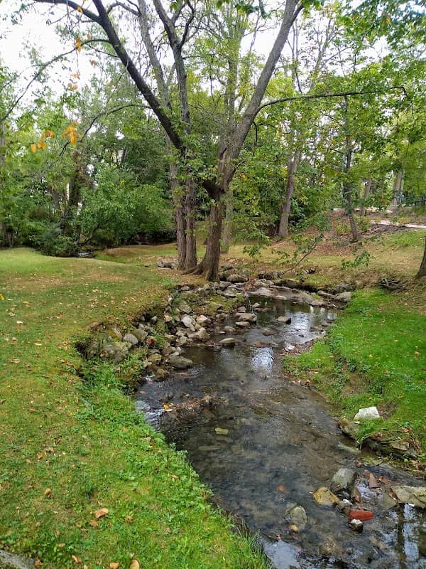 Elizabeth Brown Park - Image 2