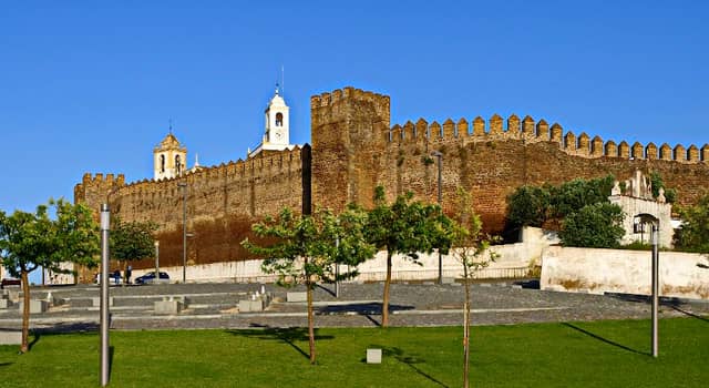 Castle of Alandroal - Image 1