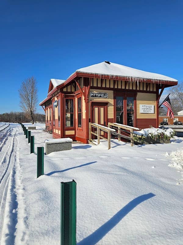 Pittsfield Town Office - Image 1