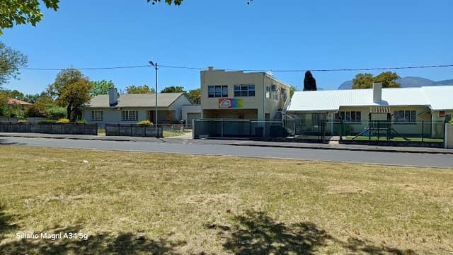 Navarre Park - Image 1