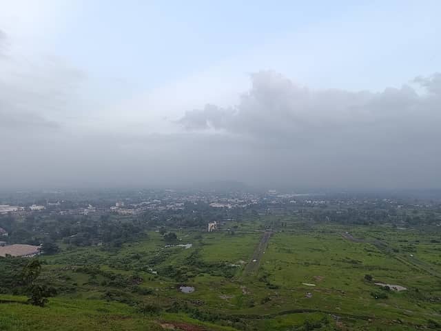 Priyadarshini road (pashte pada) - Image 1