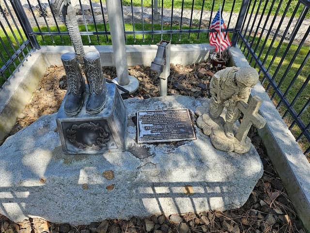 Veterans memorial - Image 2