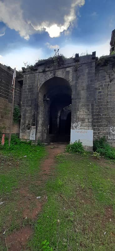 Utnoor Fort - Image 1