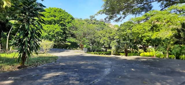 Botánico "La Beatriz" Park - Image 1