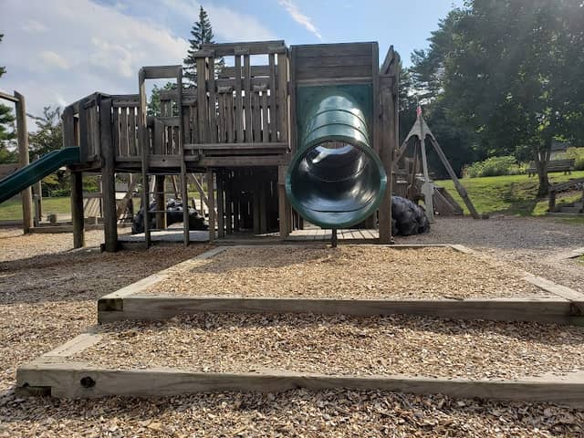 Elizabeth's Park - Image 2