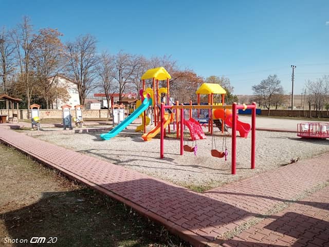 Kuşça Mah. Parkı - Image 1