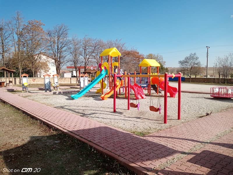 Kuşça Mah. Parkı - Image 1