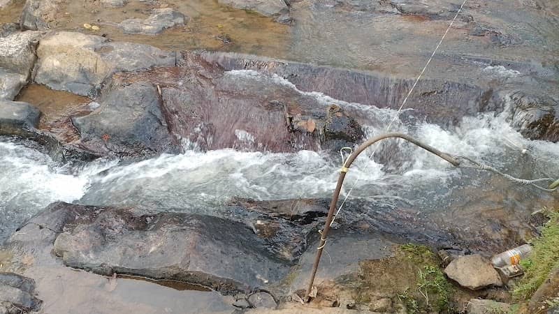 Waterfalls , Aruvikkamoola , karippoor - Image 1