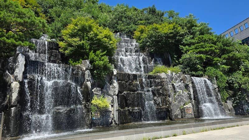 판교공원폭포 - Image 2
