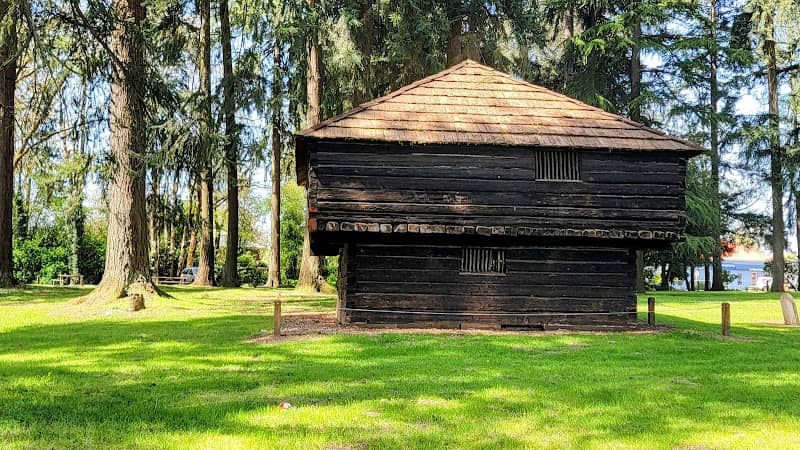 Fort Borst Park - Image 1
