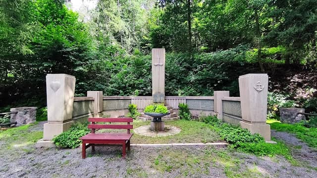 Kriegerdenkmal Wirsberg - Image 1