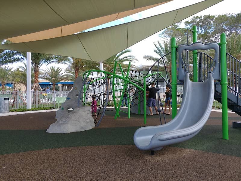 Sullivan Park - Image 2