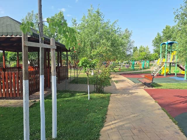 Zoo Park - Image 1