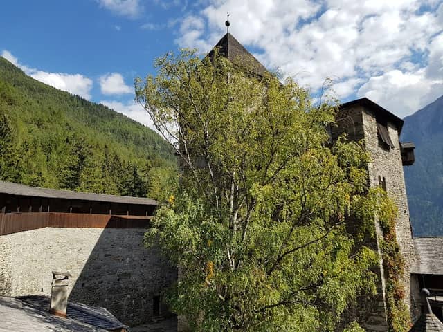 Burg Taufers - Image 1