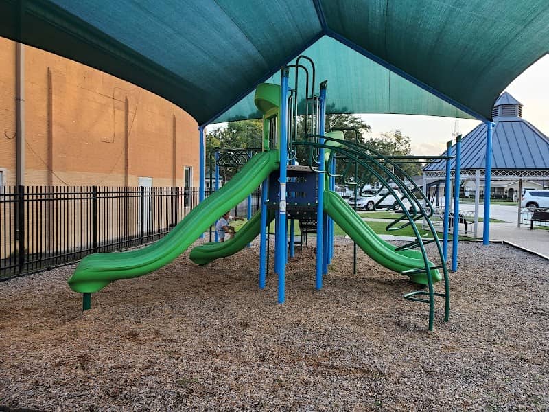 Uptown Park - Image 1